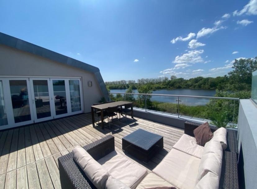 Reed Warbler - Hm111 - Lower Mill Estate Penthouse Apartment With Spa Access Somerford Keynes Exterior photo